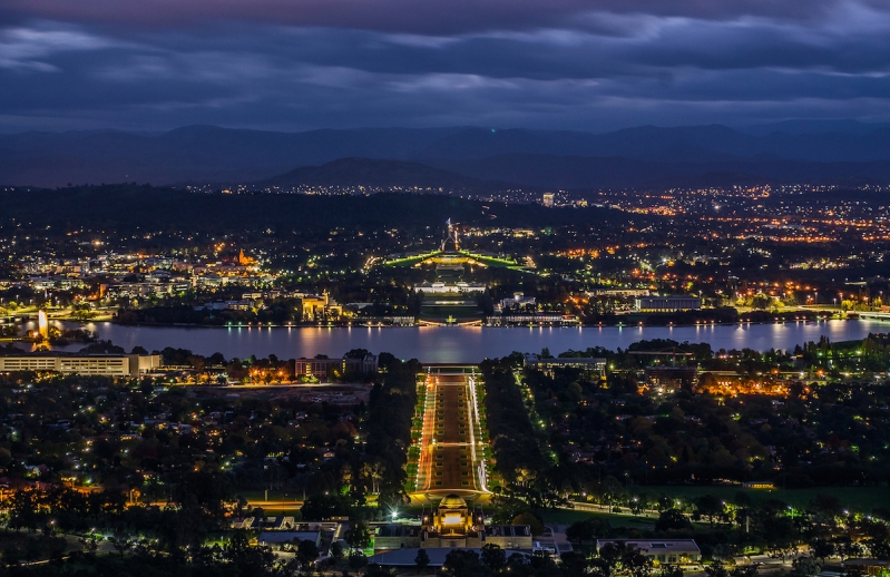 THỦ ĐÔ BỤI RẬM: CANBERRA